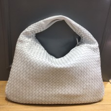 Bottega Veneta Lambskin Shoulder Bag 5091 White