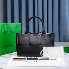 Bottega Veneta Arco Tote Bag Black