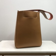 Burberry square bucket bag/yellow