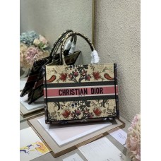 Dior Book Tote D-Stripes PM 1286 Kapok