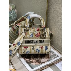 Dior Medium Lady D-Lite Bag Embroidery