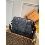 Louis Vuitton Trunk Messenger Taurillon Monogram In Black M57726