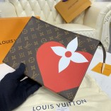 Louis Vuitton Game On Toiletry Pouch 26 M80282