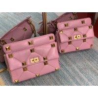 Valentino Garavani Roman Stud The Shoulder Bag 2060 Pink