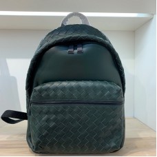 Bottega Veneta Intrecciato Leather Backpack 7786 Dark green