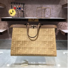 Fendi Peekaboo X-Tote bag Medium Beige