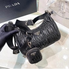 Prada Re-Edition 2005 Nappa Gaufré bag Black