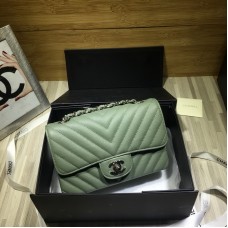 Chanel Small Flap Bag 1116 Caviar V Line In Green