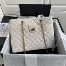 Chanel Diamond Pattern Vintage Handbag AS6611/white