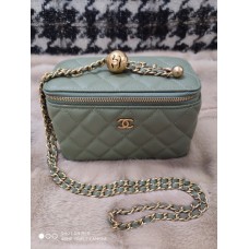 Chanel Clutch With Chain Lambskin AP2303 Green