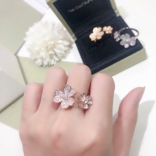 Van Cleef & Arpels Frivole Between the Finger With Diamond Ring