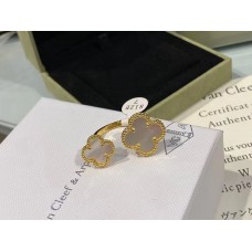 Van Cleef & Arpels Magic Alhambra Between the Finger Ring